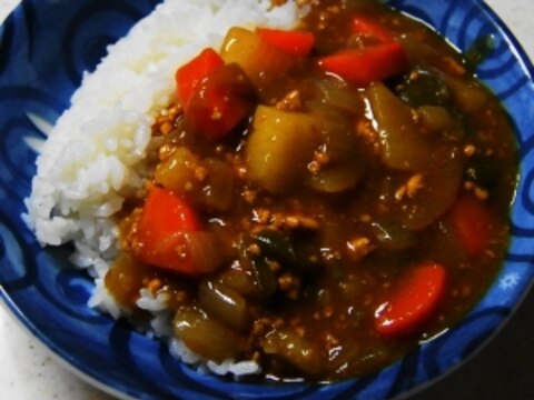 残ったひき肉そぼろで簡単カレー